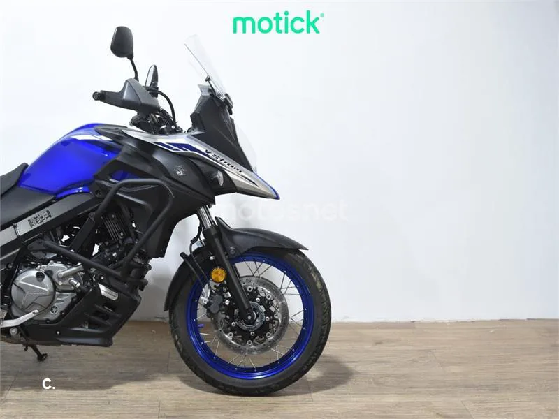 Suzuki V-Strom 650 XT – Vista 4