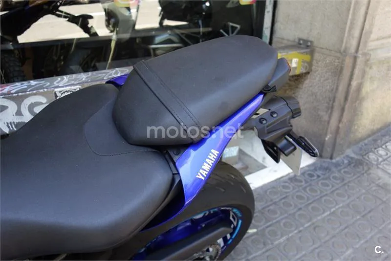 Yamaha MT-07 – Vista 13