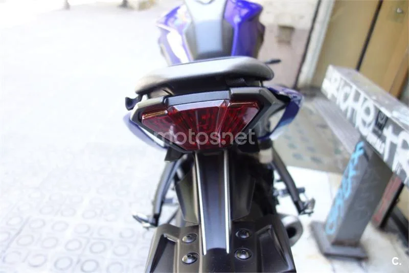 Yamaha MT-07 – Vista 15