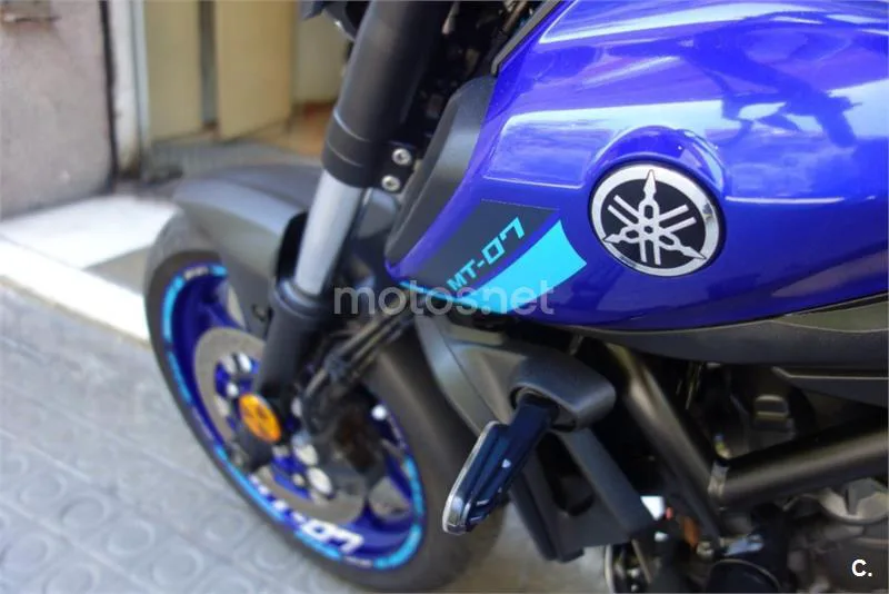 Yamaha MT-07 – Vista 7