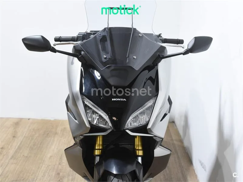 Honda Forza 750 – Vista 11