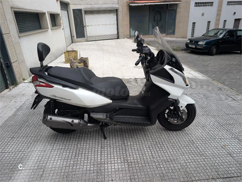 Kymco Super Dink 125 – Vista 2