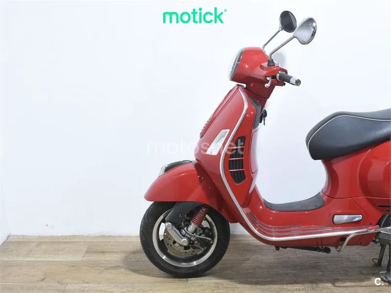 Vespa GTS Super 125 – Vista 8