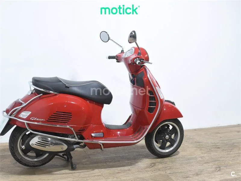 Vespa GTS Super 125 – Vista 10