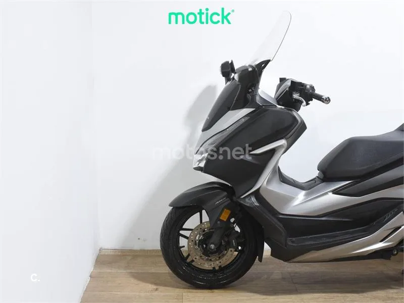 Honda Forza – Vista 8