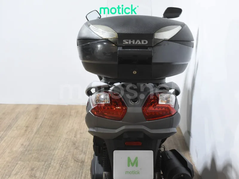 SYM Maxsym 400 – Vista 6