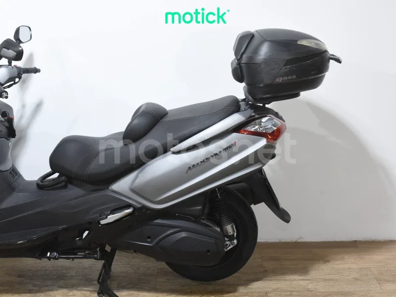 SYM Maxsym 400 – Vista 9
