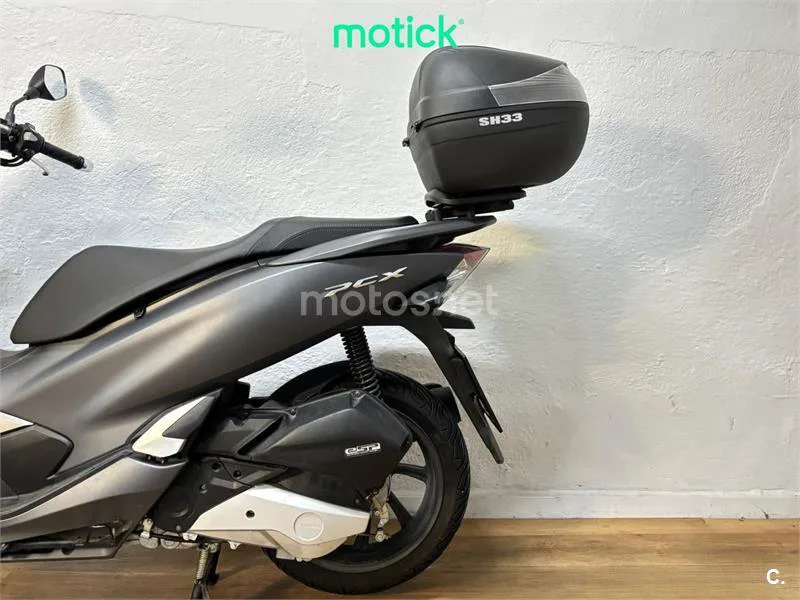 Honda PCX 125 – Vista 9