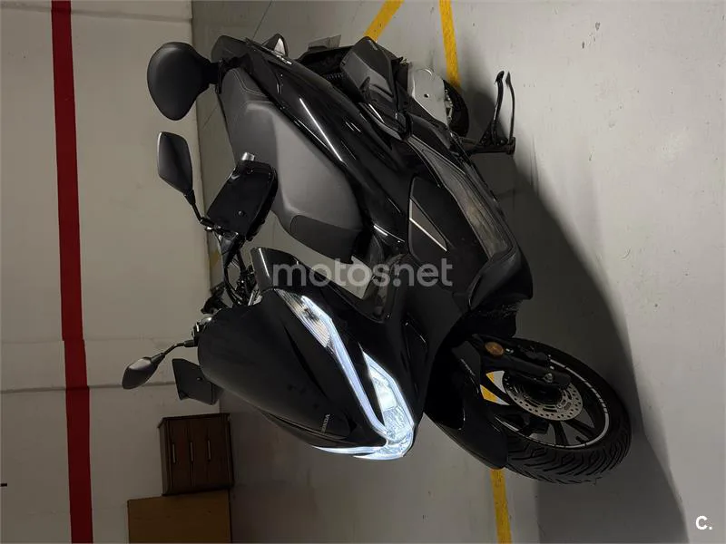 Honda PCX 125 – Vista 10