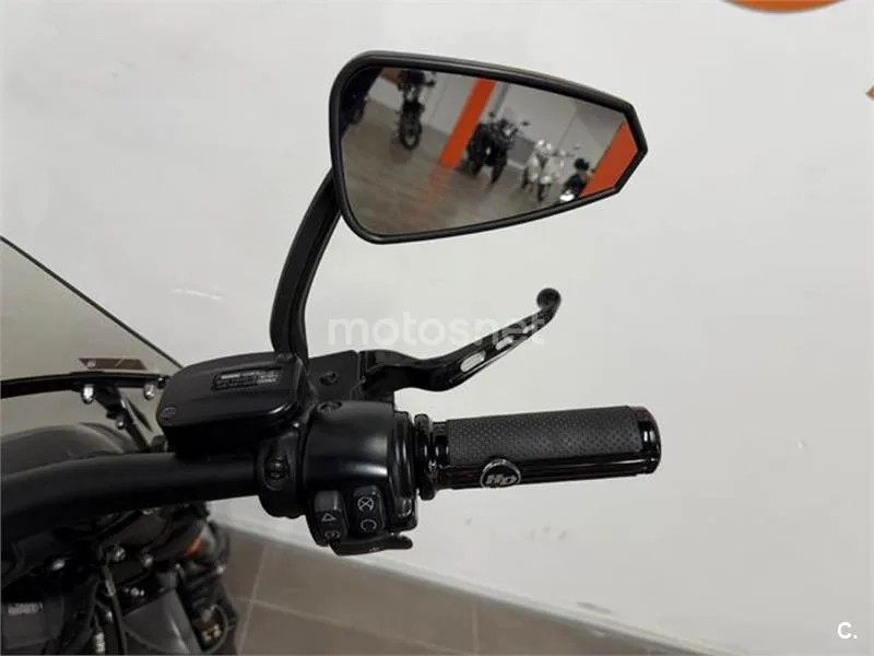Harley-Davidson Fat Bob – Vista 15