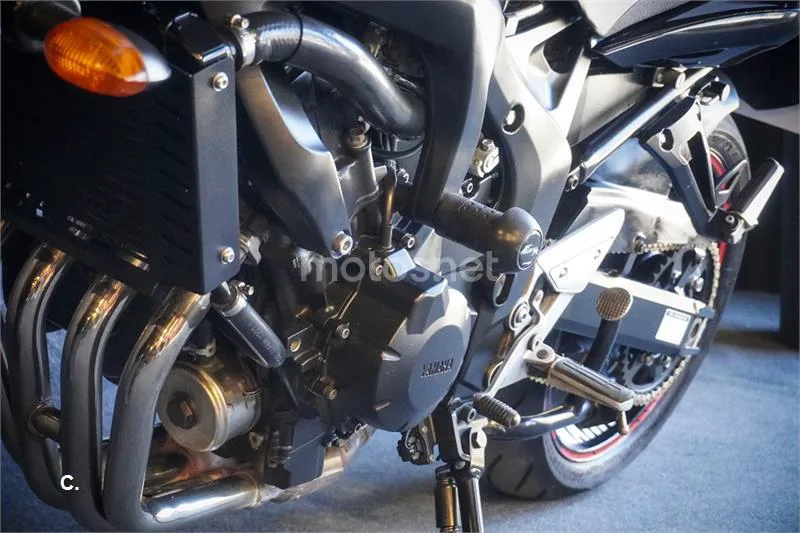 Yamaha FZ6 Fazer S2 – Vista 17