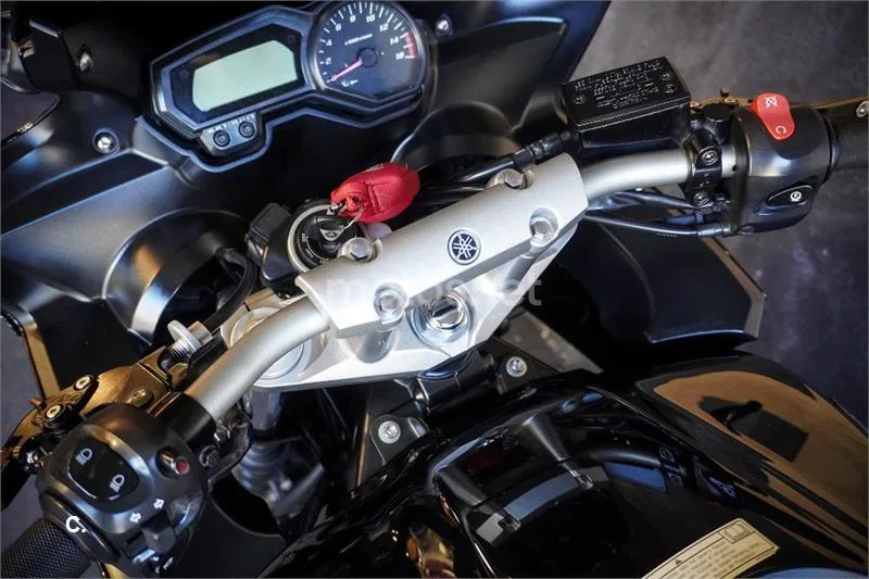 Yamaha FZ6 Fazer S2 – Vista 22