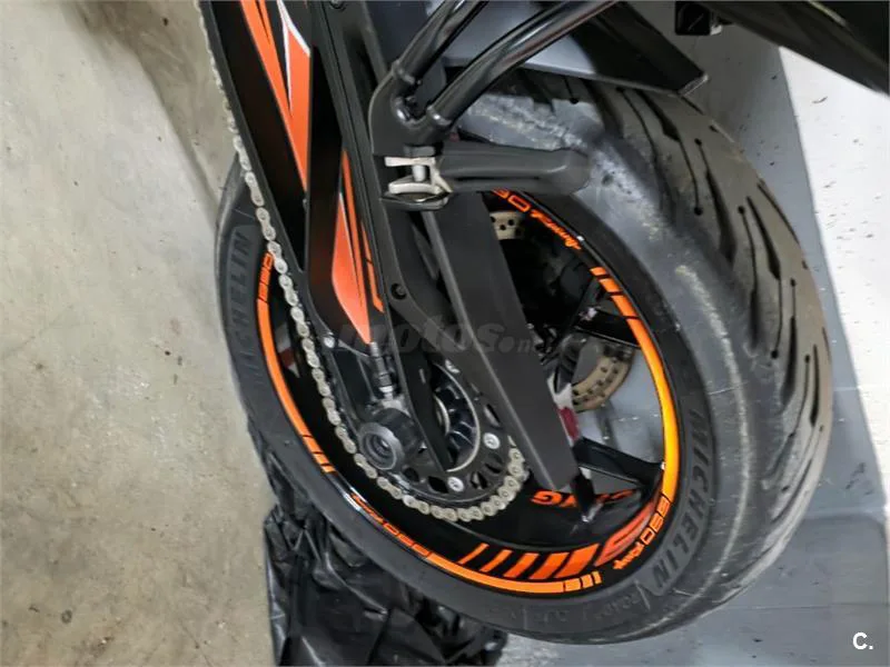 KTM 890 – Vista 5