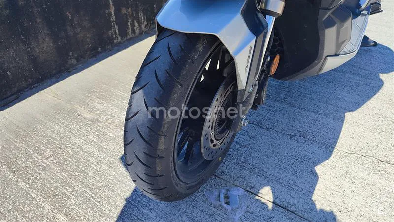 Honda ADV 350 – Vista 3