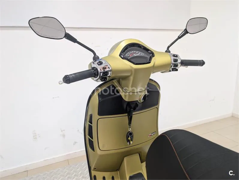Vespa GTS 125 – Vista 12