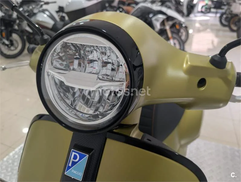 Vespa GTS 125 – Vista 16