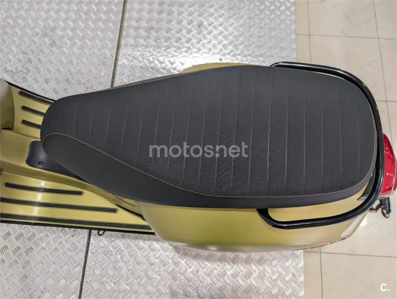 Vespa GTS 125 – Vista 18