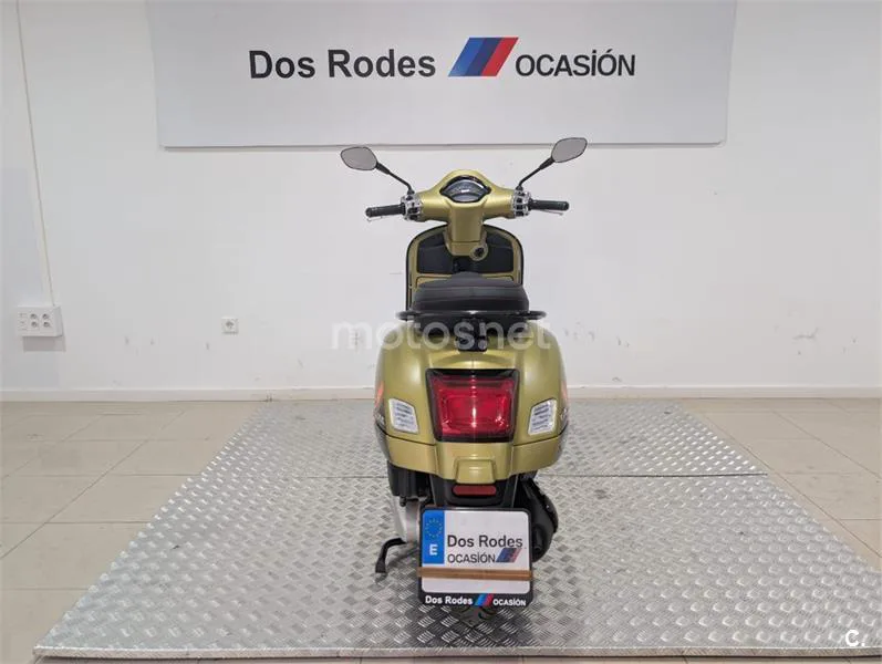 Vespa GTS 125 – Vista 8