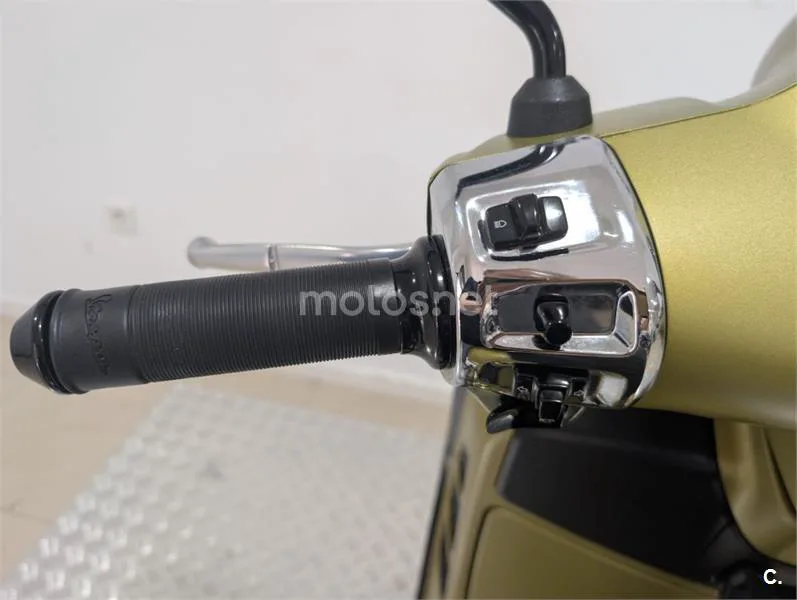 Vespa GTS 125 – Vista 10