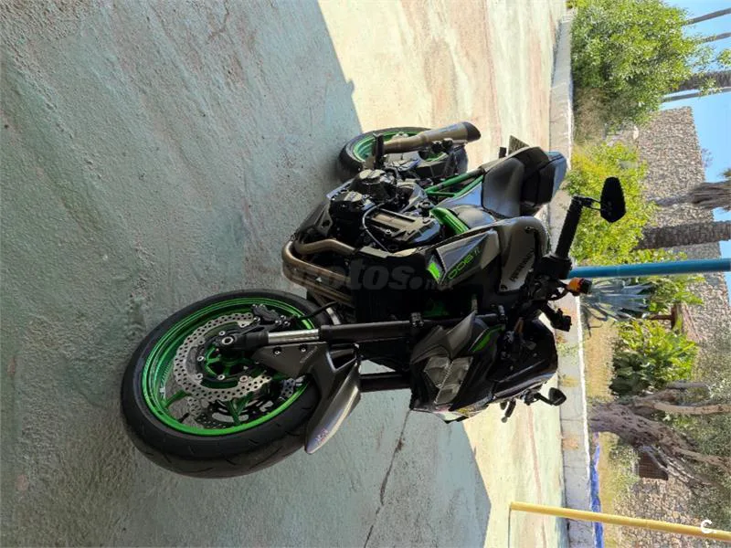Kawasaki Z900 – Vista 2