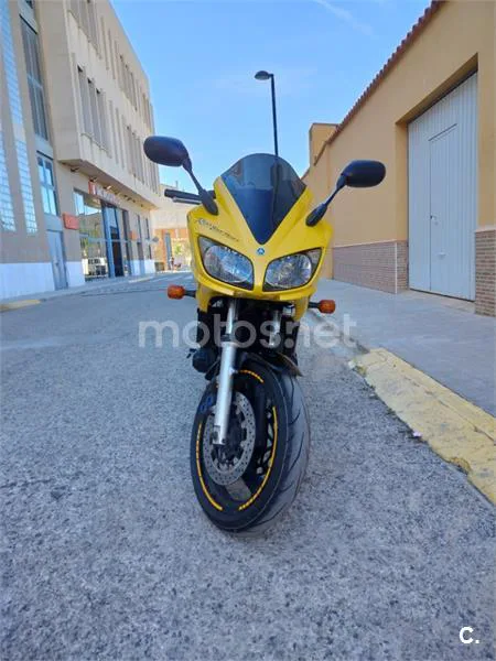 Yamaha FZS600 Fazer – Vista 5