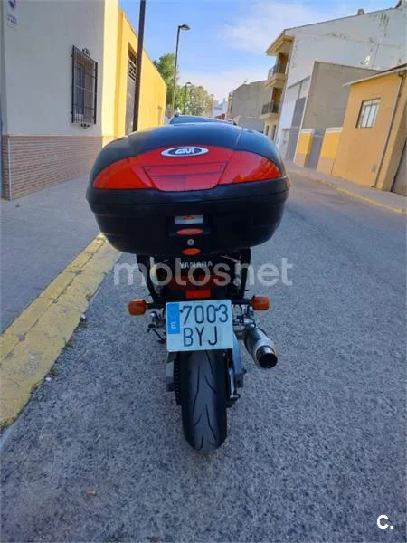 Yamaha FZS600 Fazer – Vista 8
