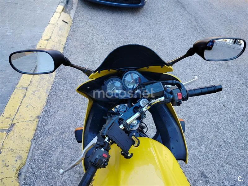 Yamaha FZS600 Fazer – Vista 10