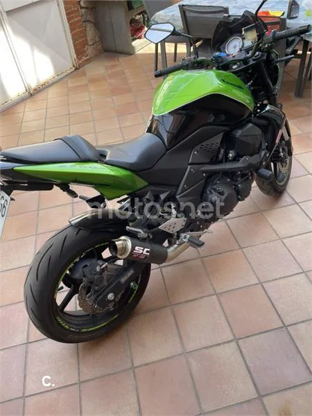 Kawasaki Z750 – Vista 2