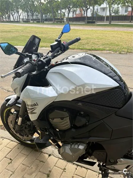 Kawasaki Z800 – Vista 2