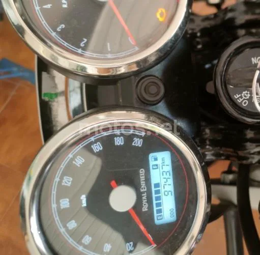 Royal Enfield Interceptor 650 – Vista 5