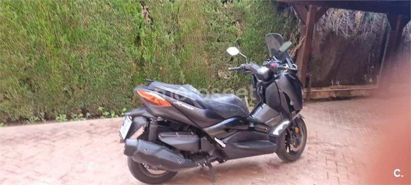 Yamaha XMAX 400 – Vista 5