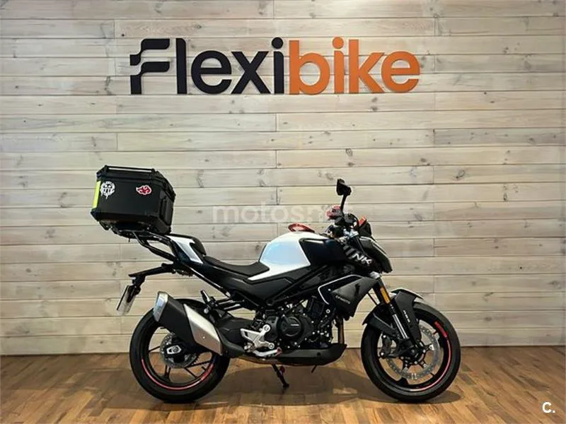 CFMOTO 450NK – Vista 3