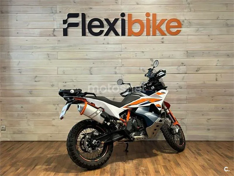 KTM 890 – Vista 4