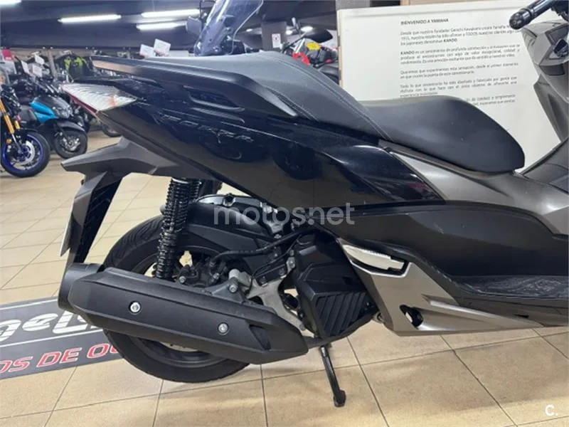 Honda Forza 125 – Vista 3