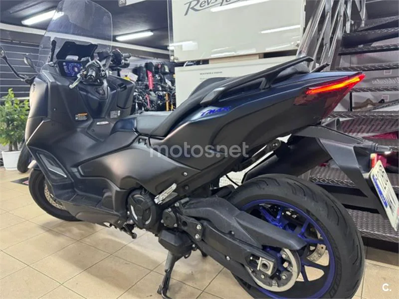 Yamaha TMAX – Vista 3
