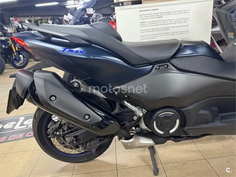 Yamaha TMAX – Vista 6