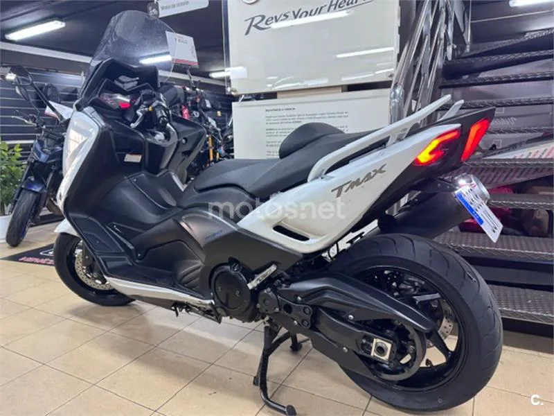 Yamaha TMAX 530 – Vista 3