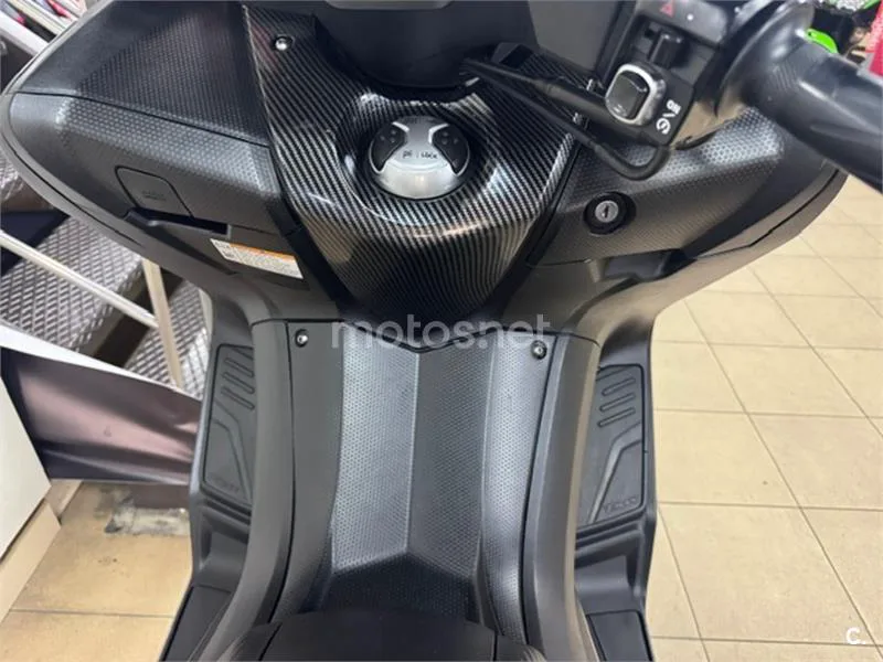Yamaha TMAX 530 – Vista 8