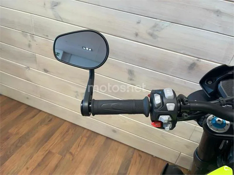 Triumph Speed Triple – Vista 11