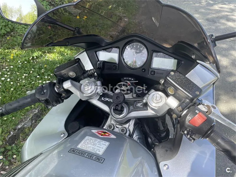 Honda VFR 800 – Vista 4