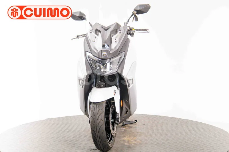 SYM Maxsym 400 – Vista 10