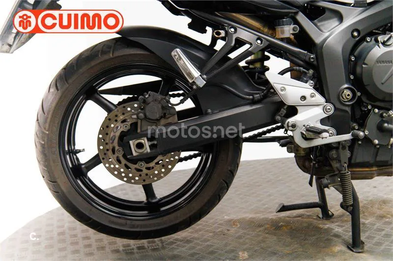 Yamaha FZ6 – Vista 14