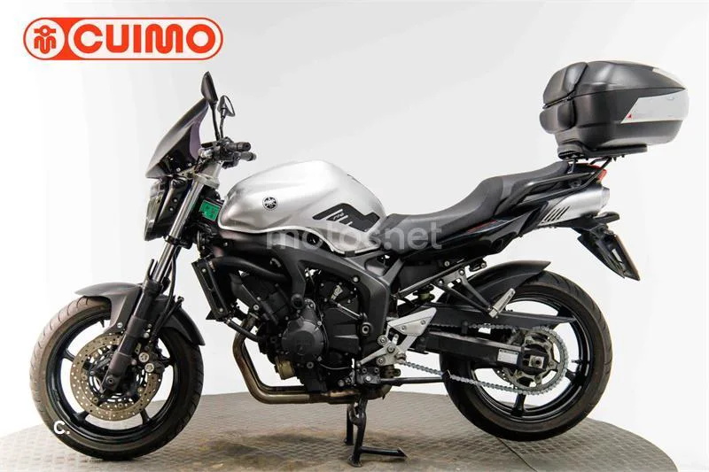 Yamaha FZ6 – Vista 8