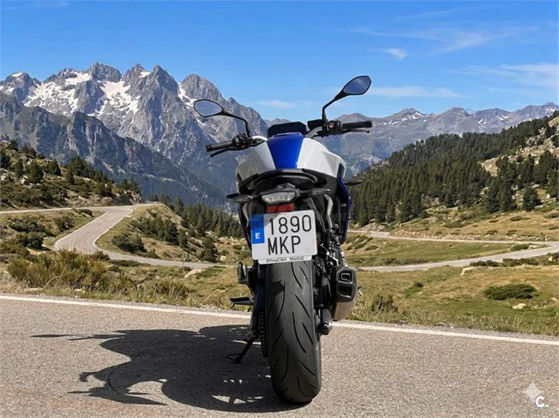 BMW F 900 R – Vista 3