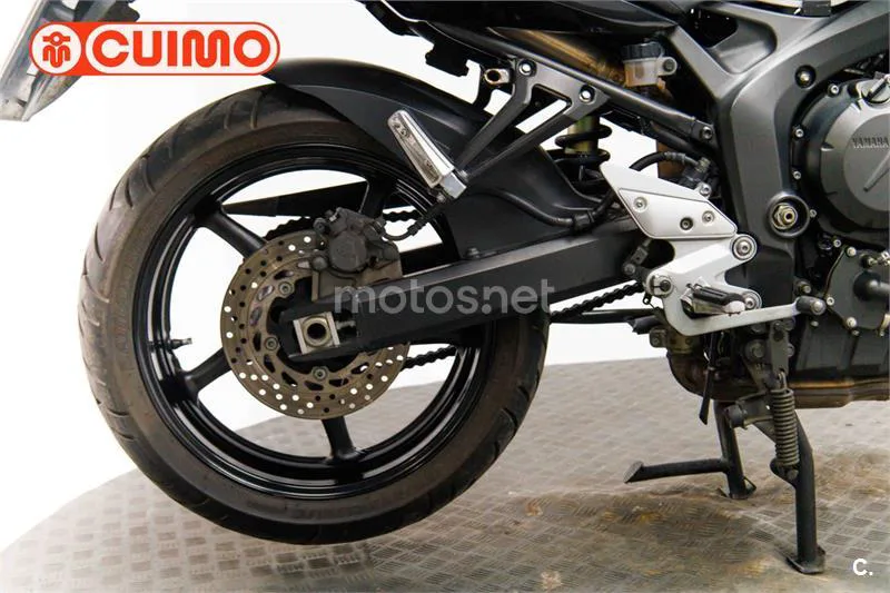 Yamaha FZ6 – Vista 14