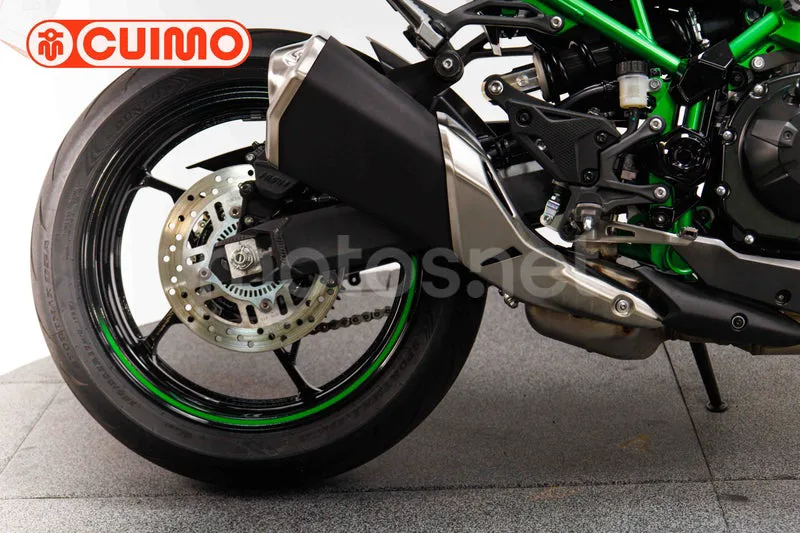 Kawasaki Z900 – Vista 13