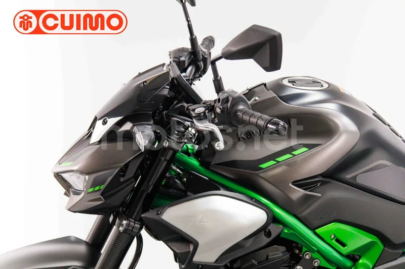 Kawasaki Z900 – Vista 19