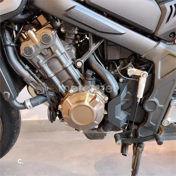 Honda CB 650 R – Vista 12
