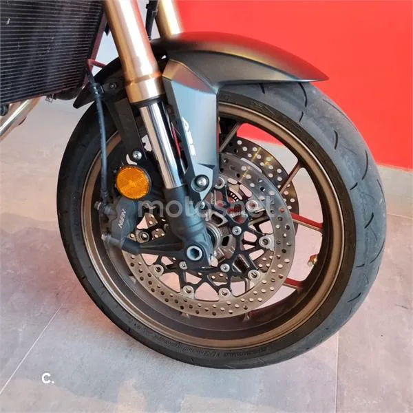Honda CB 650 R – Vista 17