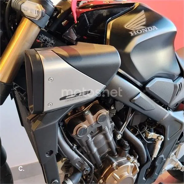 Honda CB 650 R – Vista 8